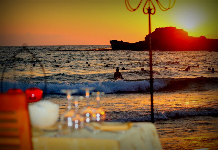 Romantic Dinner at Edde Sands